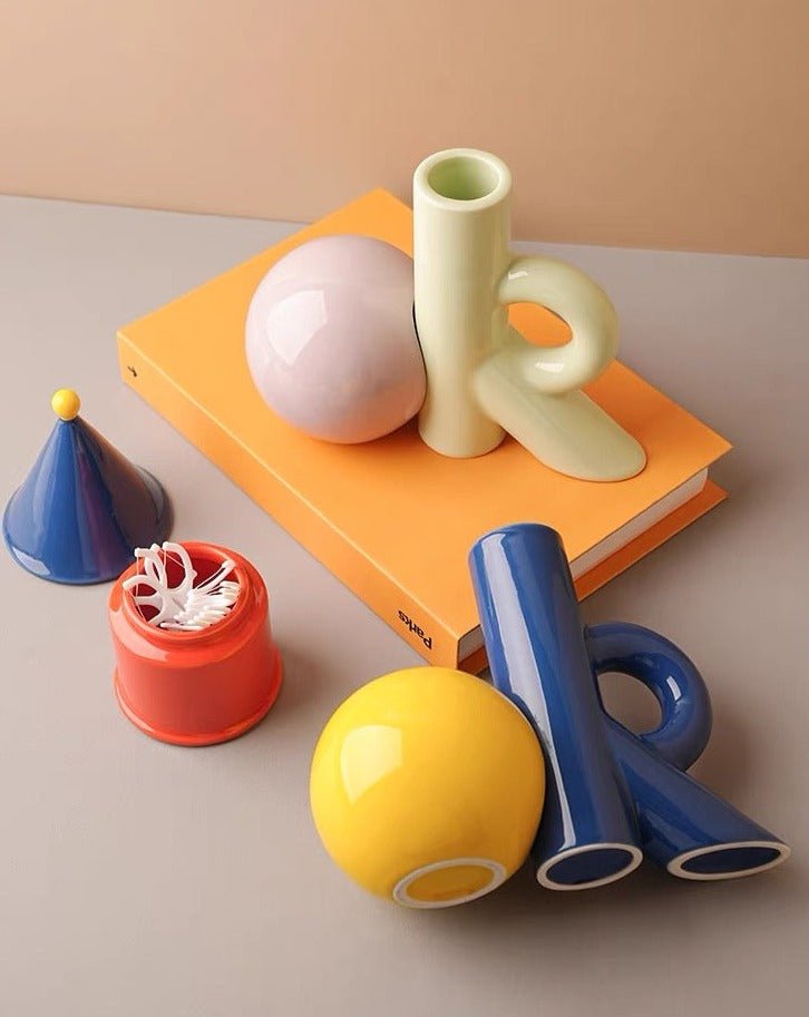 Keramik Vase „OK“ – Handgemachte Blumenvase | MANTHAUS
