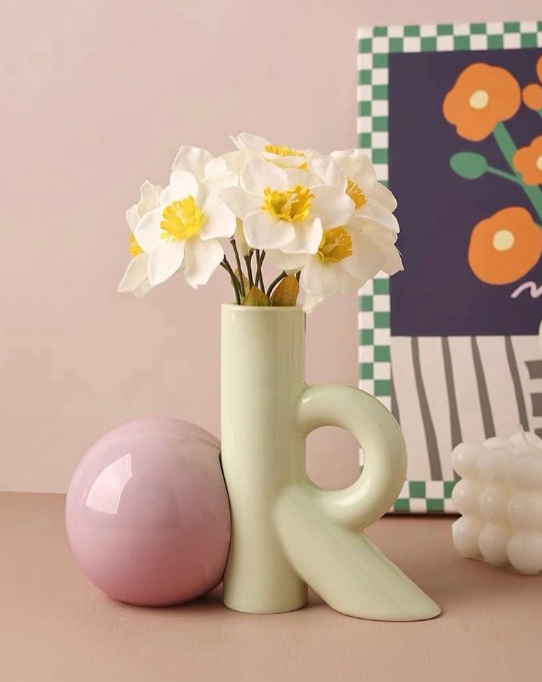 Keramik Vase „OK“ – Handgemachte Blumenvase | MANTHAUS
